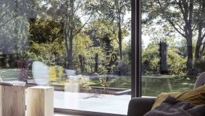 Puertas de PVC para Exterior: Seguridad, Estética y Eficiencia con Calidad REHAU y Ventanas ARSAN